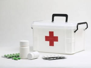 لازال منزلك بدون حقيبة إسعافات أولية، اعرف أهم التفاصيل من مستلزم؟