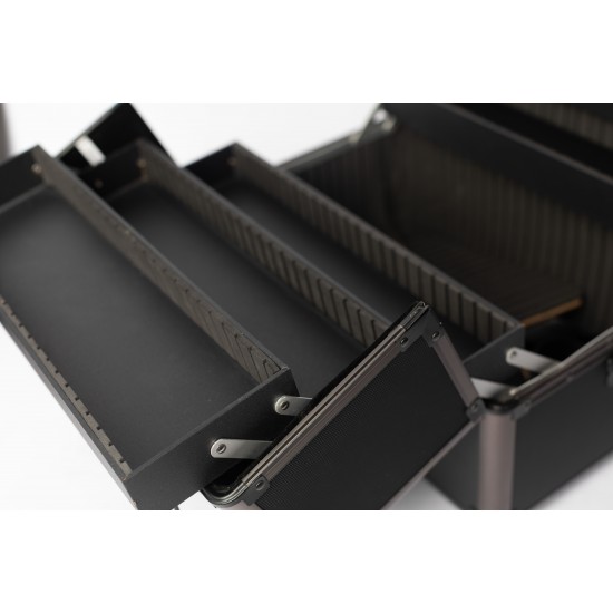 حقيبة طبيب عاديه