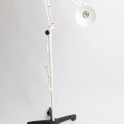 stand magnifier lamp